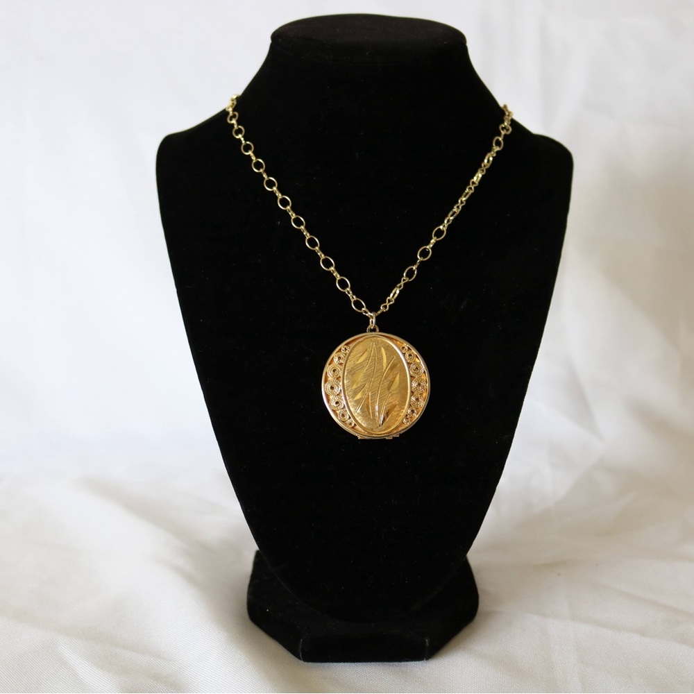 Gold Embossed Vintage Locket